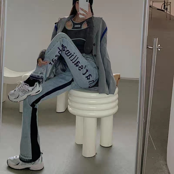 Jeans - Picture 2 of 5